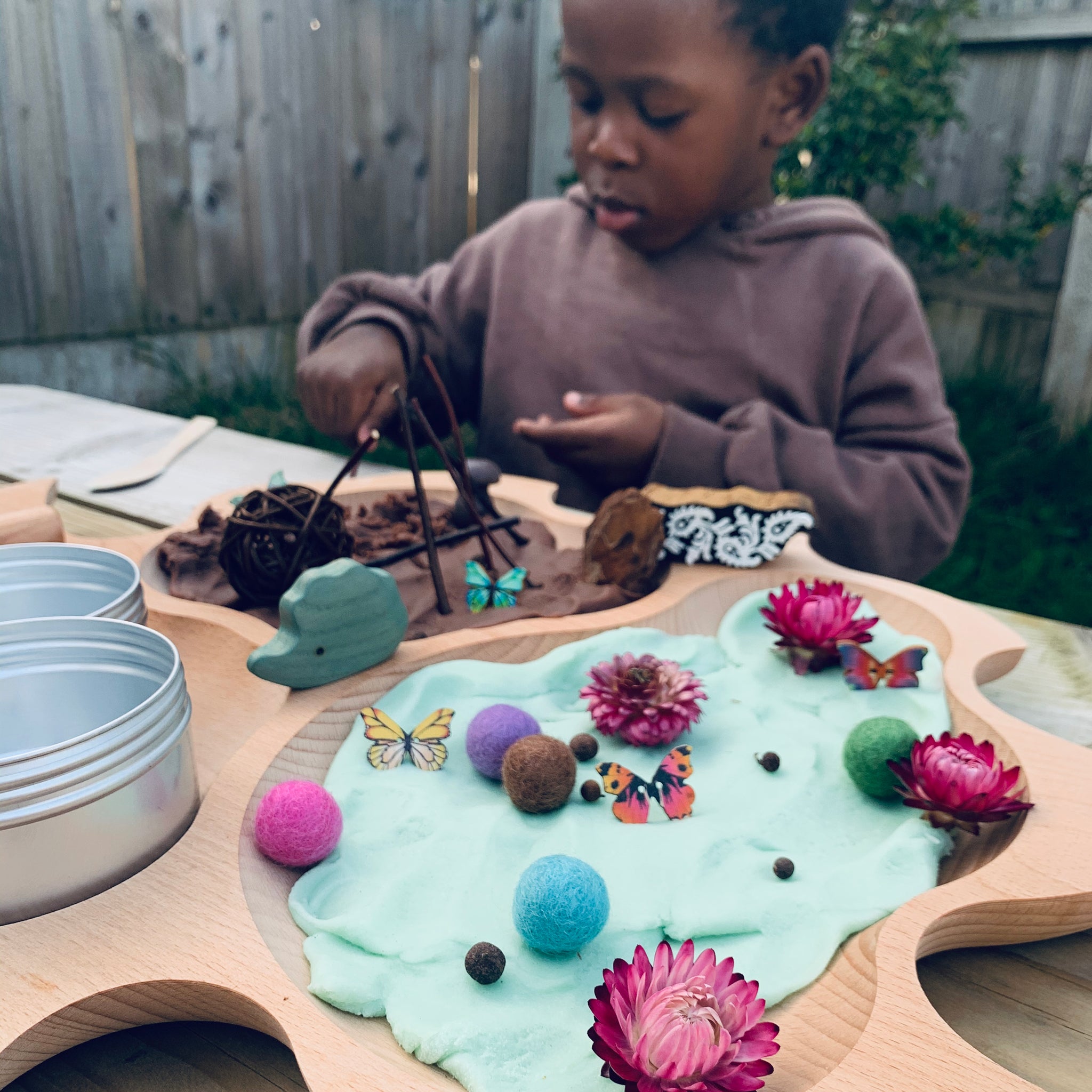 hedgehog play dough kit in action